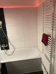 Bad mit Badewanne Bad mit Badewanne